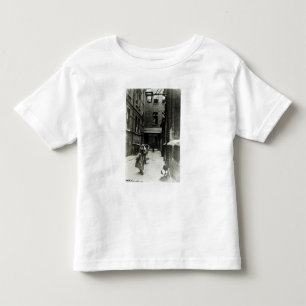 Camiseta De Bebé Niños que juegan en los tugurios, 1899