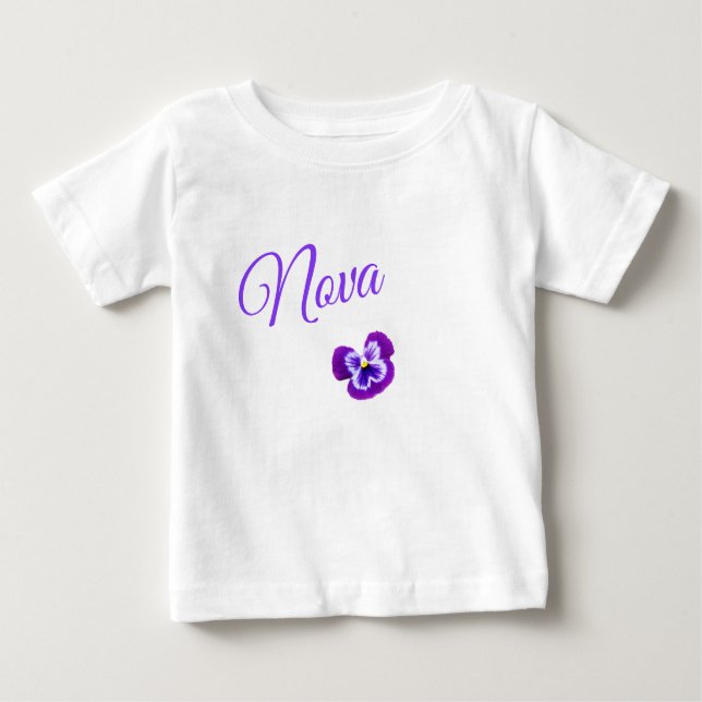 Camiseta De Bebé Nova, nombre de niña con una bonita pansy púrpura (Anverso)