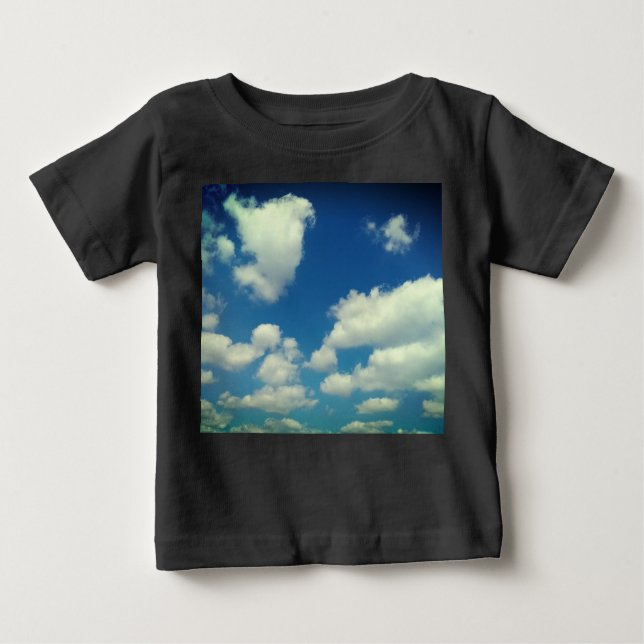 Camiseta De Bebé Nubes de bebé, en un cielo azul (Anverso)