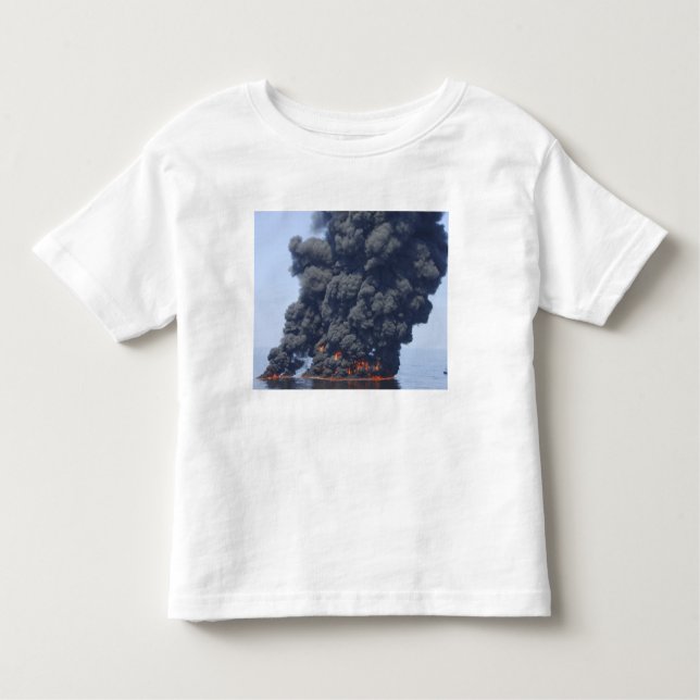 Camiseta De Bebé Nubes oscuras de humo y fuego emergen 2 (Anverso)