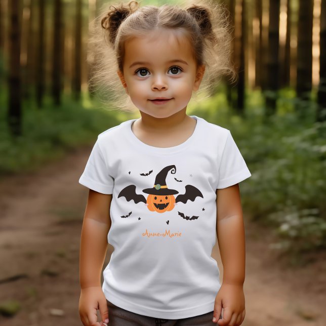 Camiseta De Bebé Nuestra pequeña calabaza (Our little pumpkin is turning one. Halloween Tshirt for toddlers. Little pumpkin.)