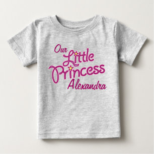 Camiseta De Bebé Nuestro pequeño arte gráfico rosa Princesa