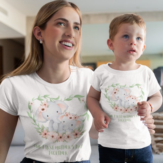 Camiseta De Bebé Nuestro primer día de madre juntos Baby Bodysuit (Subido por el creador)