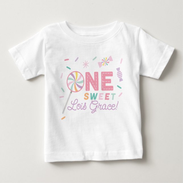 Camiseta De Bebé One Sweet Birthday Custom First Birthday Tee (Anverso)