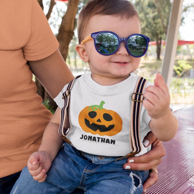 Camiseta De Bebé Orange Halloween Pumpkin with Name (Subido por el creador)