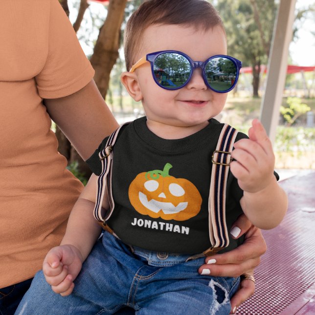 Camiseta De Bebé Orange Halloween Pumpkin with Name (Subido por el creador)