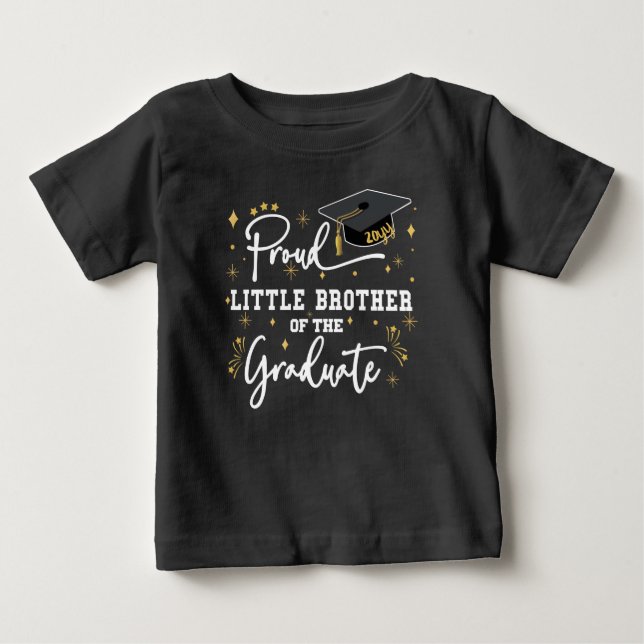 Camiseta De Bebé Orgulloso Hermano Pequeño Del Graduado | Negra (Anverso)