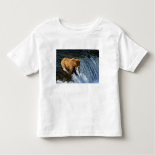 Camiseta De Bebé Oso marrón de Alaska atrapando salmón en Brooks