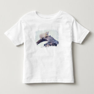 Camiseta De Bebé Oso polar encima de un hueso mandibular de ballena