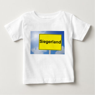 Camiseta De Bebé País de vencedor escudo con fondo de cielo
