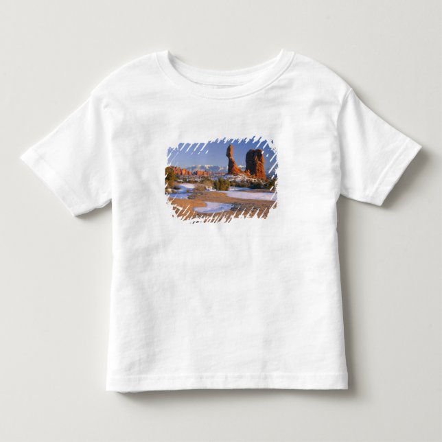 Camiseta De Bebé PARQUE NACIONAL ARCHES, UTAH. EE. UU. Roca equilib (Anverso)