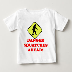 Camiseta De Bebé Peligro de sasquatch adelante