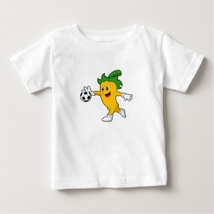 Camiseta De Bebé Pepper Vegan como jugador de fútbol con fútbol. PN
