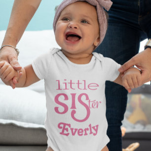 Camiseta De Bebé Pequeña Hermana Rosa De Raspberry Personalizada