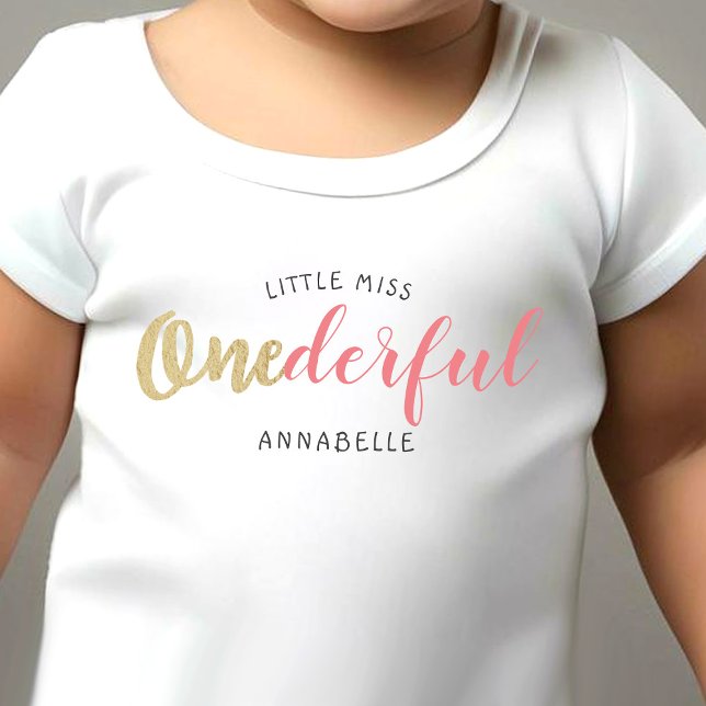 Camiseta De Bebé Pequeña Miss Maravillosa Primer Cumpleaños (Subido por el creador)