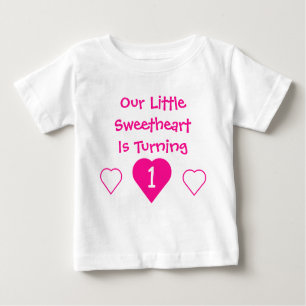 Camiseta De Bebé Pequeño corazón primer cumpleaños