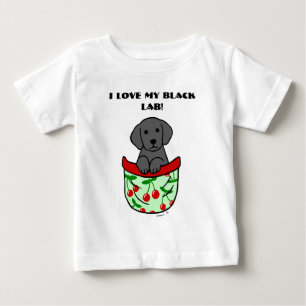 Camiseta De Bebé Perrito negro del laboratorio en el bolsillo