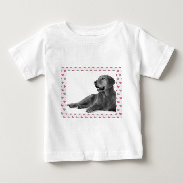 Camiseta De Bebé Perro con hermosos corazones (Anverso)