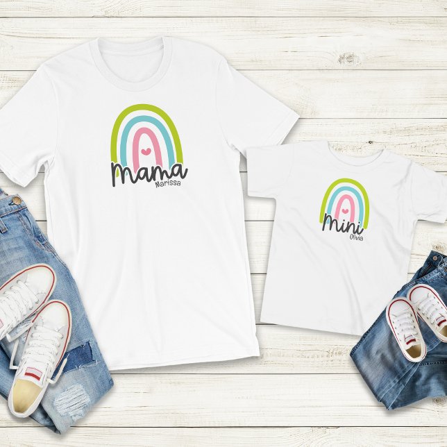 Camiseta De Bebé Personalizable Rainbow Mama Mini Mateo (Subido por el creador)