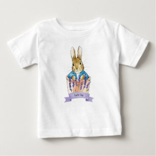 Camiseta De Bebé Peter, conejo sentado en un pote, niño bebé, texto