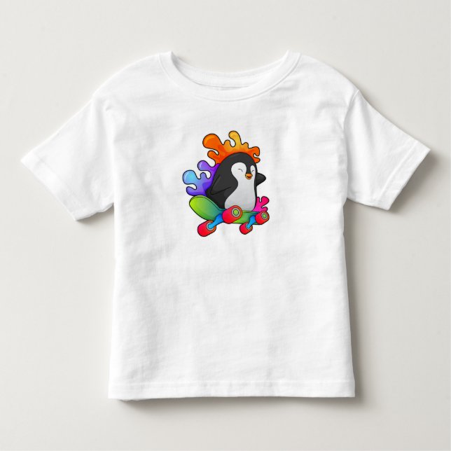 Camiseta De Bebé Pingüino como patinador con patineta (Anverso)