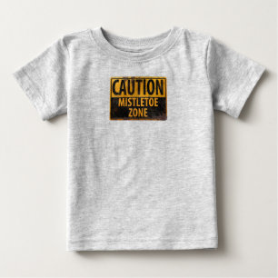 Camiseta De Bebé Precaución Navidades de la zona de Mistletoe besan