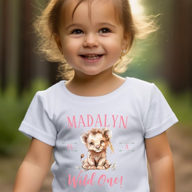 Camiseta De Bebé Primer cumpleaños Wild One Lion Shirt (Girl's First Birthday Wild One Lioness Shirt)