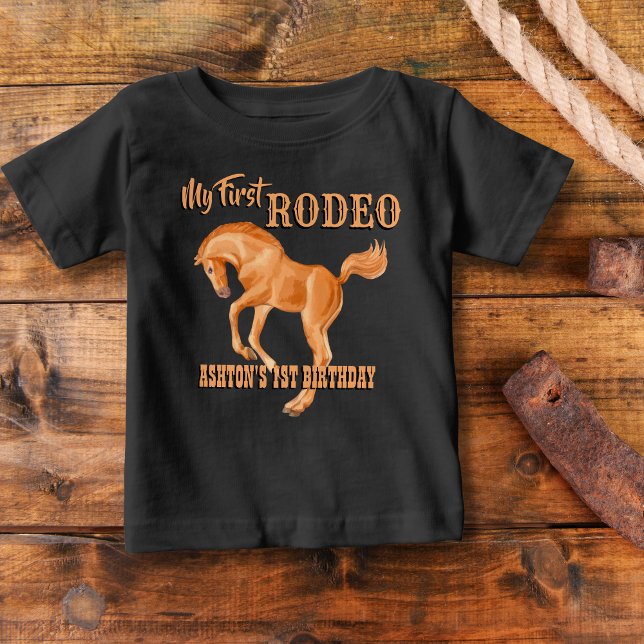 Camiseta De Bebé Primer rodeo de cumpleaños de cowboy personalizado (Subido por el creador)
