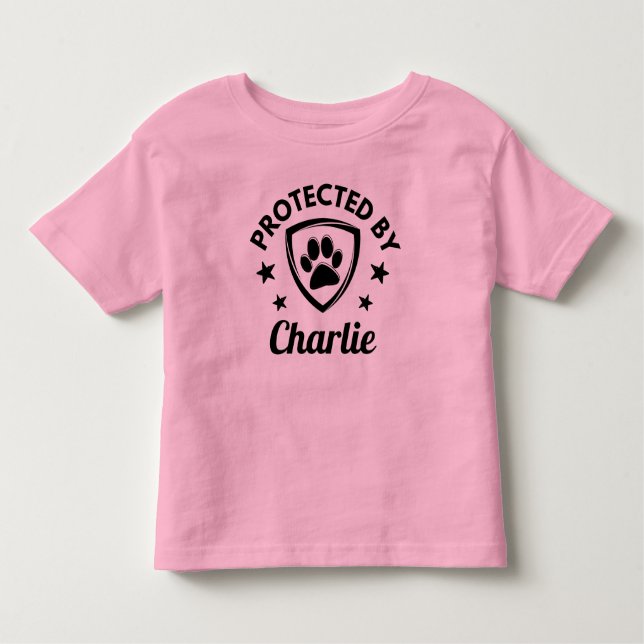 Camiseta De Bebé "Protegido por" Nombre de perro Personalizado (Anverso)