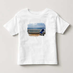 Camiseta De Bebé Puerto Rico. Silla de mimbre y terraza enlosada en
