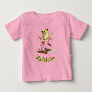 Camiseta De Bebé Rana en Botas de Lluvia Rosadas Monograma Pastel I