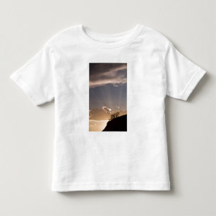 Camiseta De Bebé Rayos crepusculares irradian a través del cielo en
