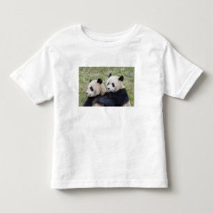 Camiseta De Bebé Reserva Wolong, China, Oso panda gigante abrazando