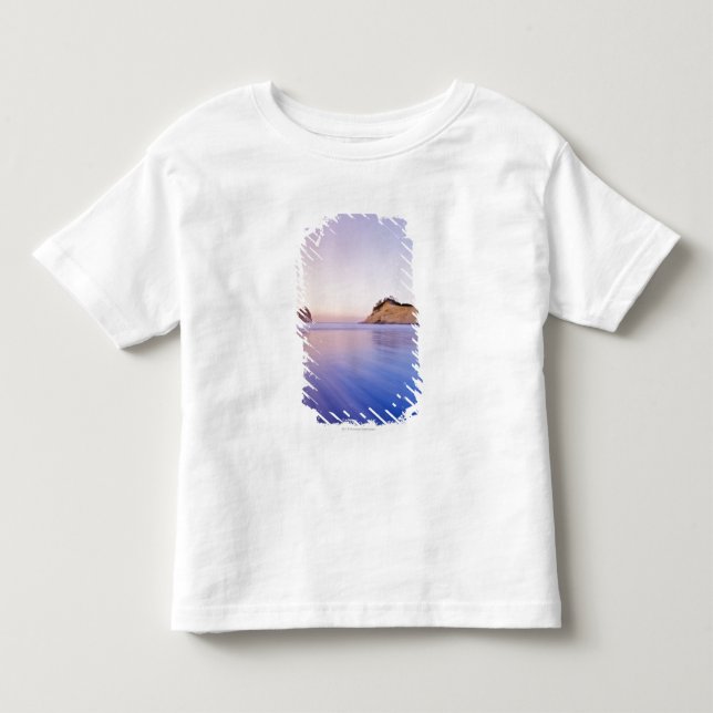 Camiseta De Bebé Roca del Haystack en las ondas azules borrosas (Anverso)