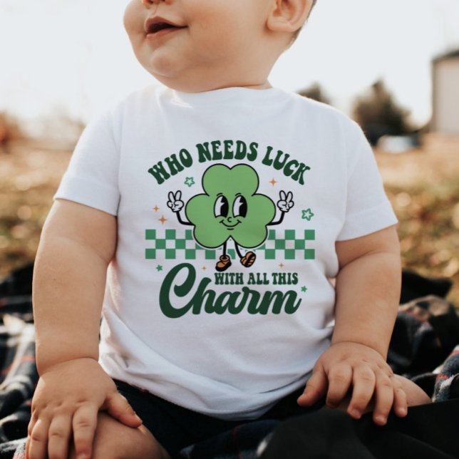 Camiseta De Bebé San Patricio que necesita suerte con todo este enc (Subido por el creador)