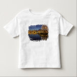 Camiseta De Bebé Science World y CBD reflejados en False Creek,<br><div class="desc">DERECHOS DE AUTOR David Wall / DanitaDelimont.com| CN02 DWA0002.jpg| Science World y CBD reflejados en False Creek,  Vancouver,  Columbia Británica,  Canadá</div>