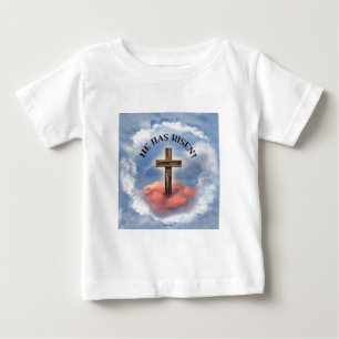 Camiseta De Bebé Se Ha Levantado Cruzando Con Nubes.
