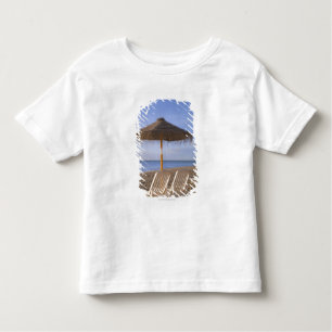 Camiseta De Bebé Sillas de playa de la arena con el paraguas