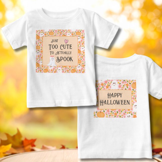 Camiseta De Bebé Simplemente demasiado lindo para asustar | Dulce f (Just Too Cute to Actually Spook | Adorable Baby Halloween T‑Shirt)