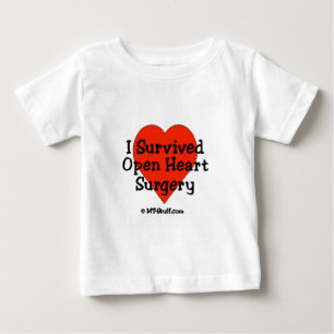 Camiseta De Bebé Sobreviví cirugía de corazón abierta