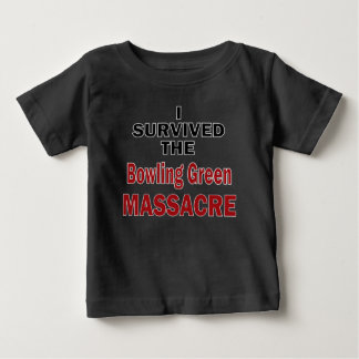 Camiseta De Bebé Sobreviviente de la masacre verde de Bowling