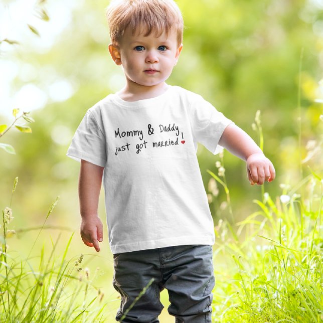 Camiseta De Bebé Solo mamá casada papá (Subido por el creador)
