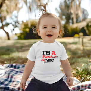 Camiseta De Bebé Soy una fiesta rápida de cumpleaños de Boy First