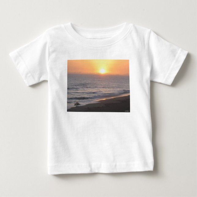 Camiseta De Bebé Surfistas al atardecer (Anverso)
