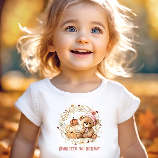 Camiseta De Bebé Teddy Bear Fall Pumpkins de cumpleaños Nombre Chic (Teddy Bear Fall Birthday Pumpkins Name Girl Toddler T-shirt)
