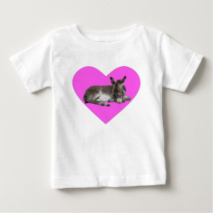 Camiseta De Bebé Ternera de burro en el gran corazón rosado
