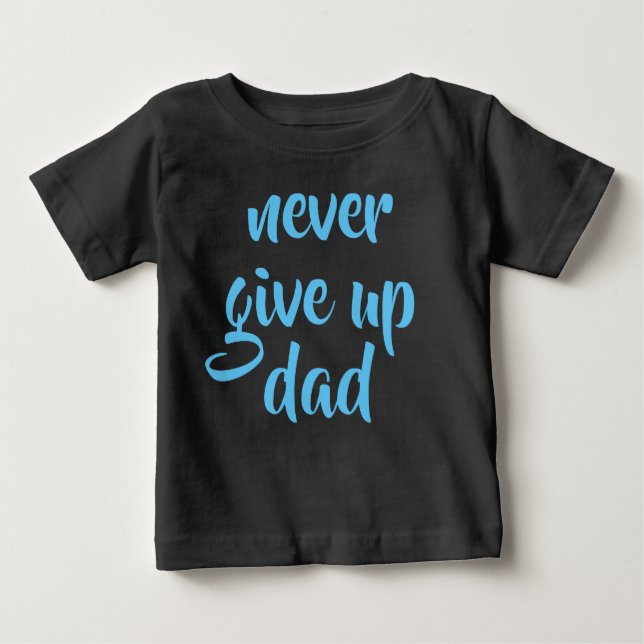 Camiseta De Bebé Texto personalizado papá nunca deja de lado la pla (Anverso)