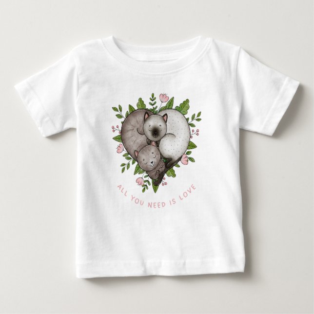 Camiseta De Bebé Todo lo que necesitas es amor (Anverso)