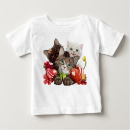 Camiseta De Bebé Tres gatitos y corazones