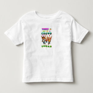 Camiseta De Bebé Tres No Es Una Multitud Es Un Equipo